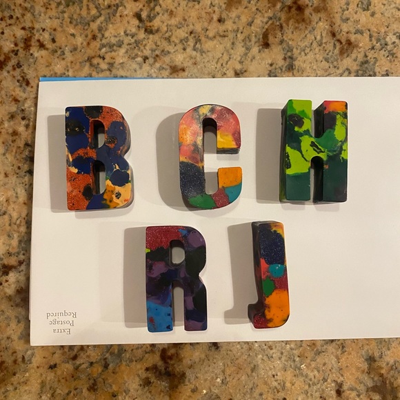 Crayons!!! - Picture 4 of 6